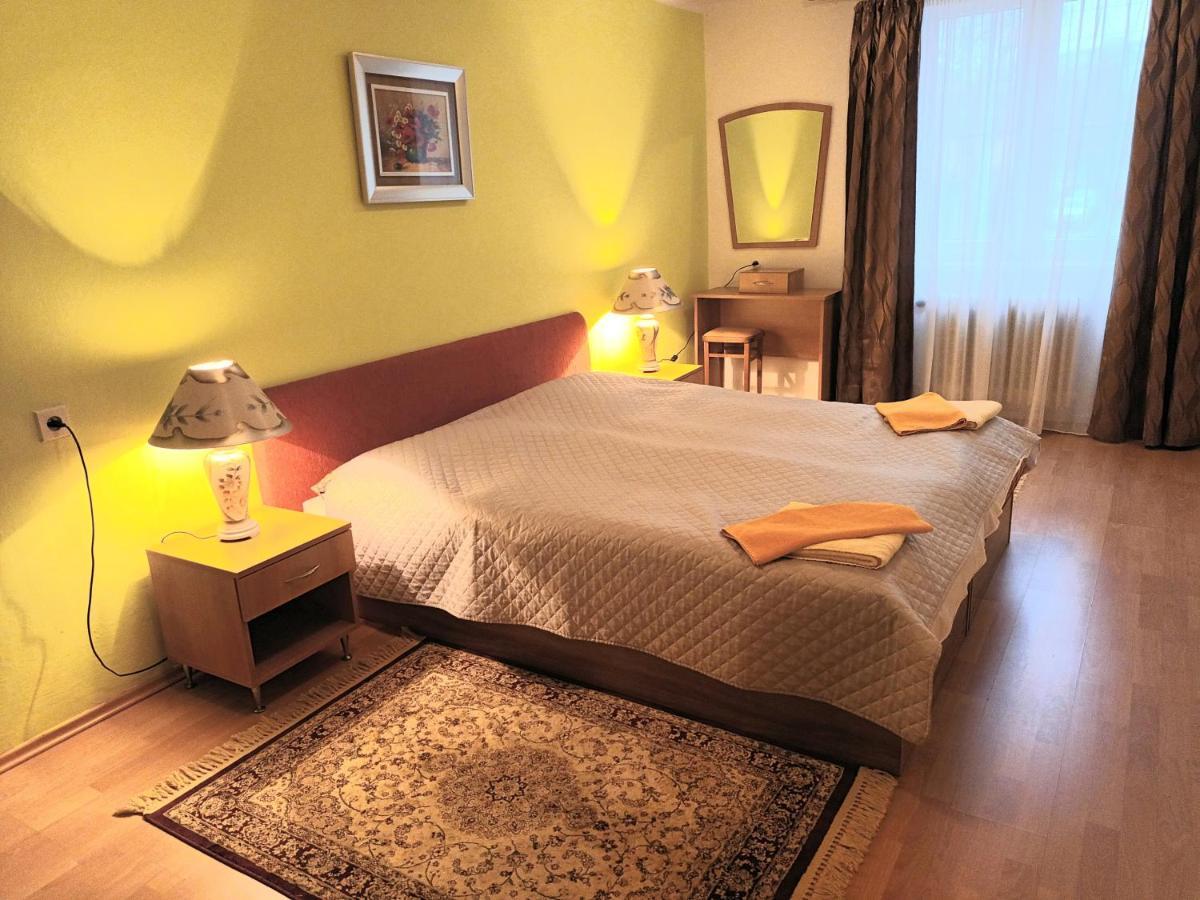 Sd Nemcovej 1 Hostel Košice Buitenkant foto